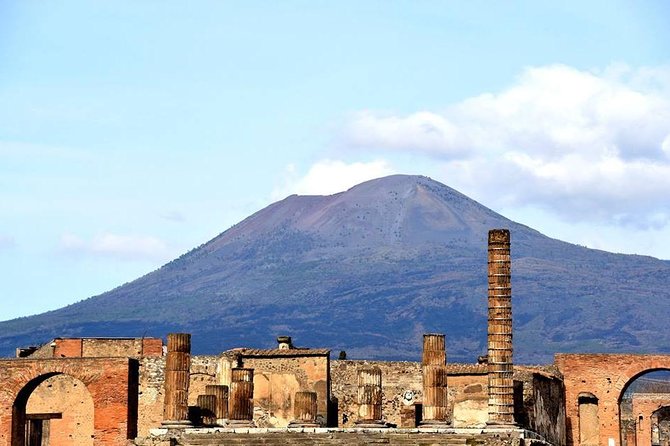 Shore Excursion Guided Tour of Pompeii Ruins and Sorrento With a Farmhouse Lunch