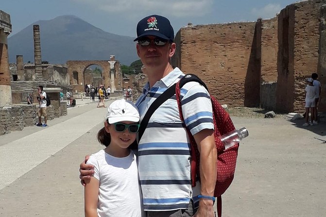 Shore Excursion Tour for Kids From Naples to Pompeii and Amalfi Coast