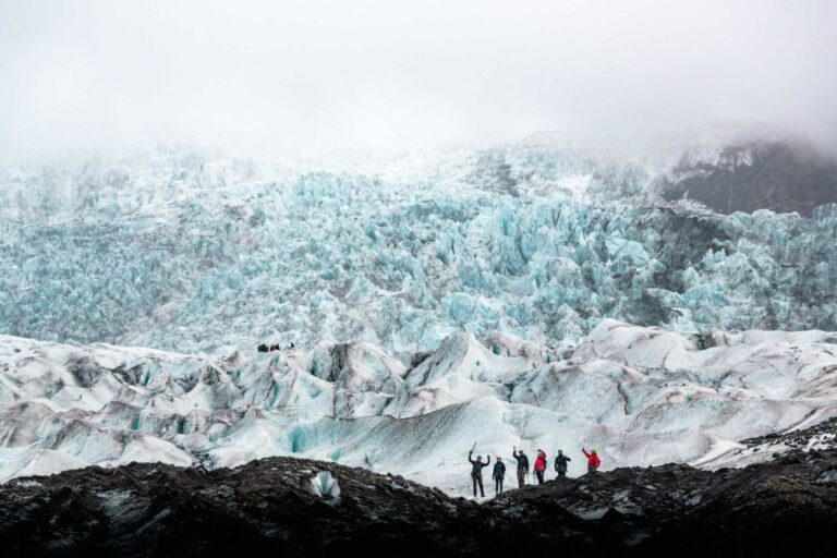 Skaftafell: Guided Glacier Hike on Falljökull