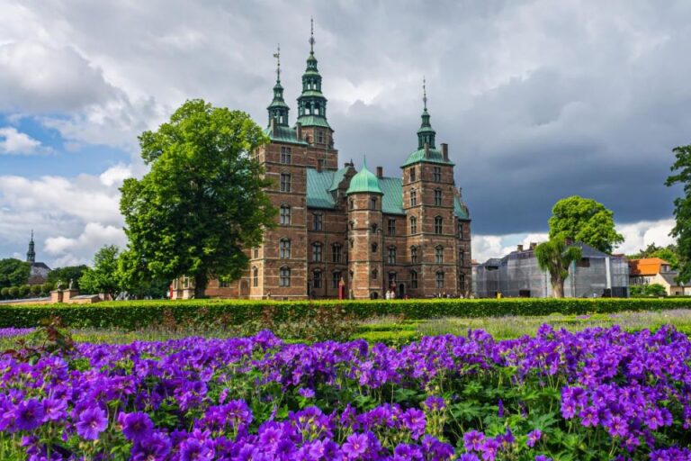 Skip-the-line Rosenborg Castle & Gardens Copenhagen Tour