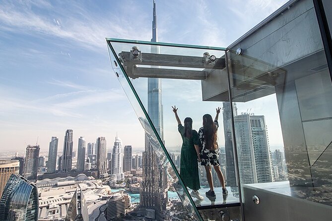 1 sky views dubai tour Sky Views Dubai Tour