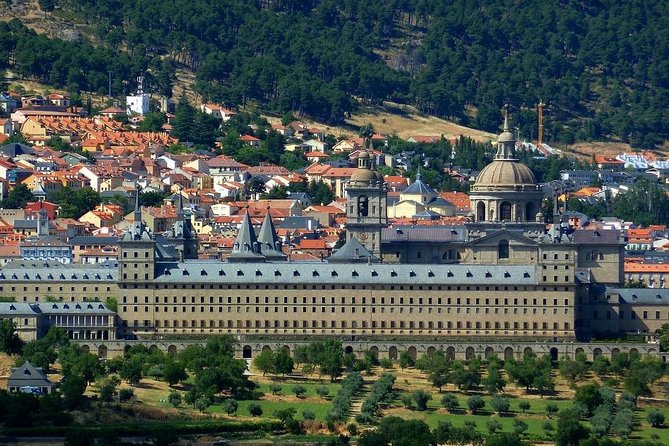Small-Group Avila Highlights Day Trip From Madrid