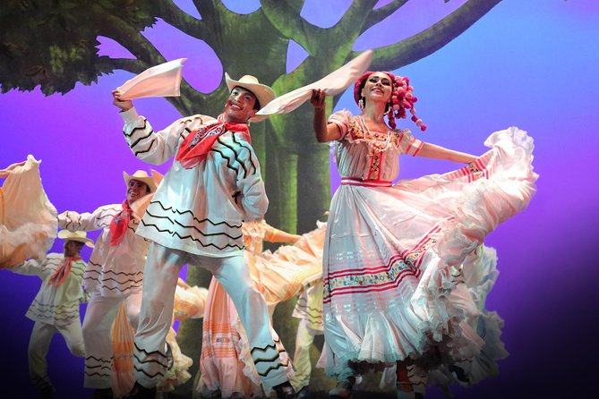 Small Group: Discover the Folkloric Ballet of Mexico