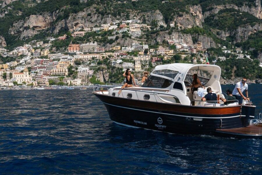 Sorrento: Amalfi Coast Sightseeing Boat Tour