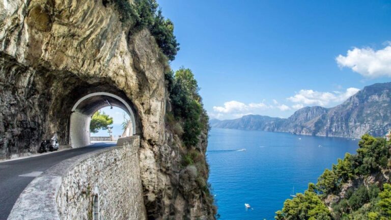 Sorrento: Private Transfer to Positano, Amalfi, or Naples