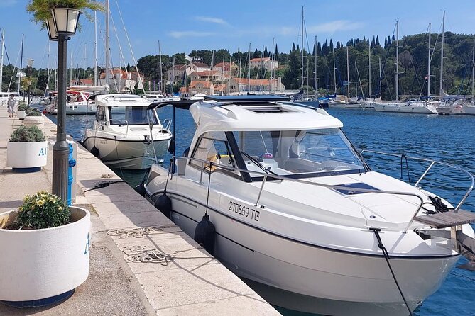 1 speedboat transfer from hvar town water taxi transfer to airport split Speedboat Transfer From Hvar Town (Water Taxi Transfer) to Airport Split
