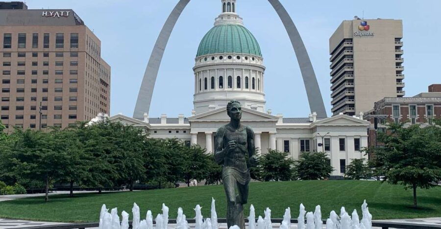 St Louis: Scavenger Hunt Adventure Smartphone Game