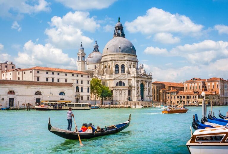 Stunning Venice – Walking Tour for Couples