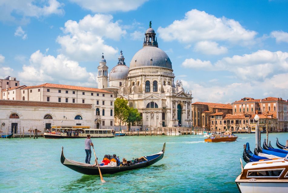 1 stunning venice walking tour for couples Stunning Venice – Walking Tour for Couples