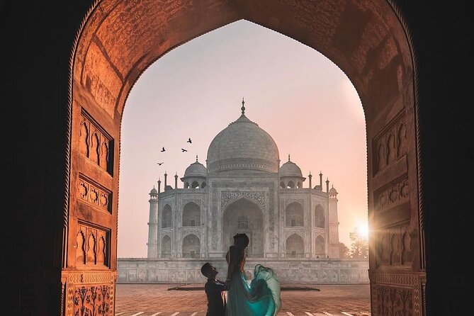 Sunrise Taj Mahal Tour From Delhi With Breakfast at 5 Star Hotel – All Inclusive