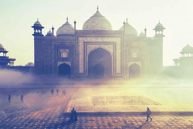 Sunrise Taj Mahal Tour From Delhi With Entrance and Food