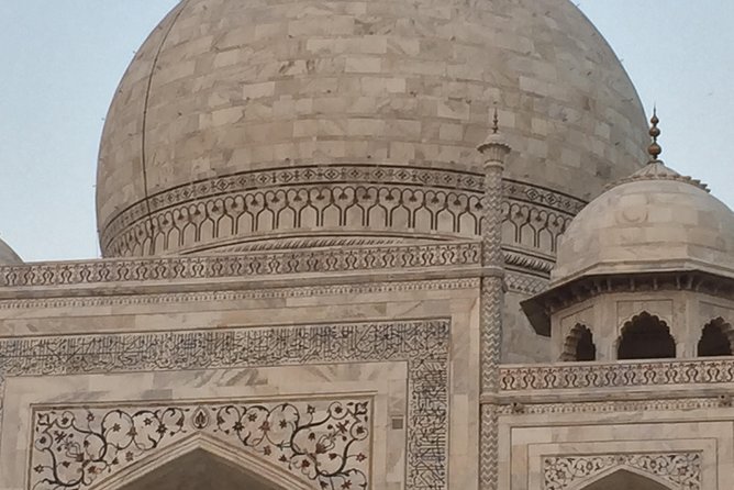 Sunrise Taj Mahal Tour With Female Tour Guide