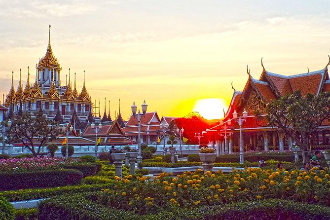 Sunset Selfie Tour With Bangkok Landmark and Dinner at China Town
