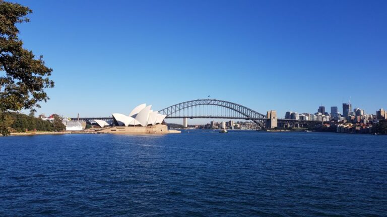 Sydney: Luxury Half Day Highlights Private Tour