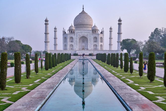 Taj Mahal & Agra Fort Day Tour By Car – From Delhi