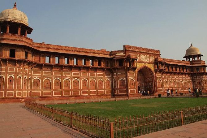 Taj Mahal at Sunrise and Agra Day Tour From Jaipur