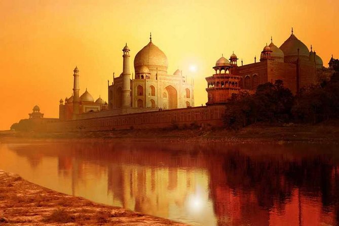 Taj Mahal Sunrise & Agra Fort Tour By Car – From Delhi