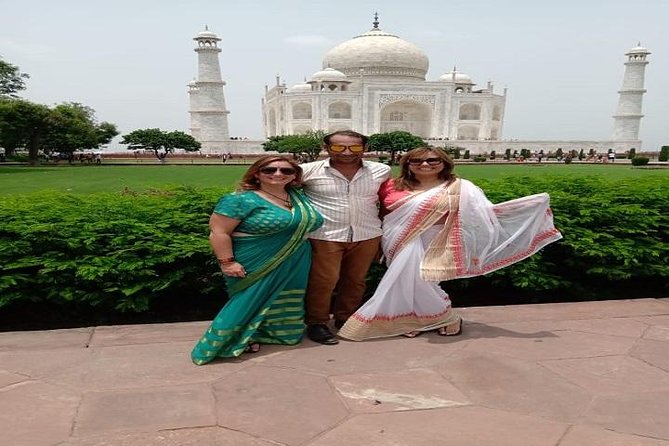 1 taj mahal tour by train with lunch at 5 star hotel Taj Mahal Tour by Train With Lunch at 5 Star Hotel