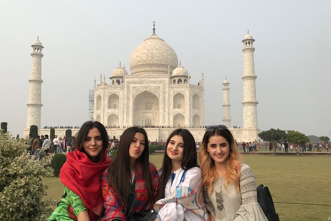 Taj Mahal Tour From Delhi – Luxury Tour