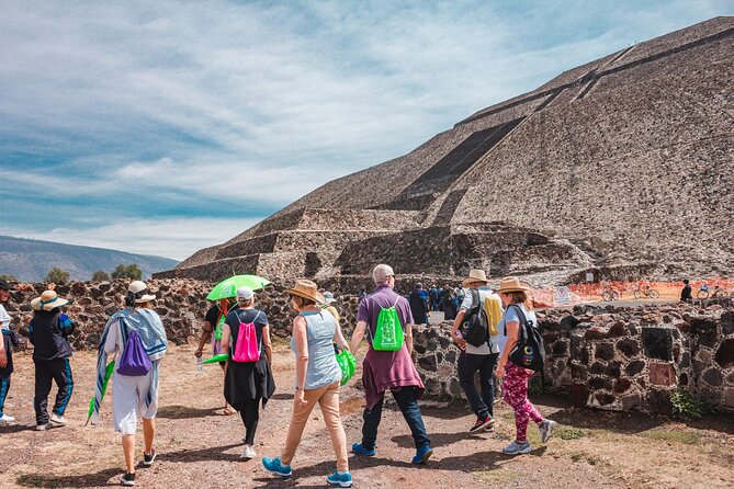 Teotihuacan 4-Hour Guided Bike Tour With Atetelco and Lunch  – Mexico City