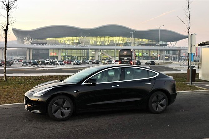 Tesla Airport Transfer Zagreb – Split