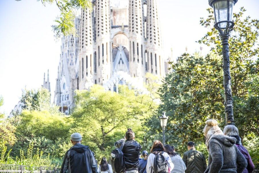 1 the best of gaudi sagrada familia park guell guided tour The Best of Gaudi: Sagrada Familia & Park Güell Guided Tour