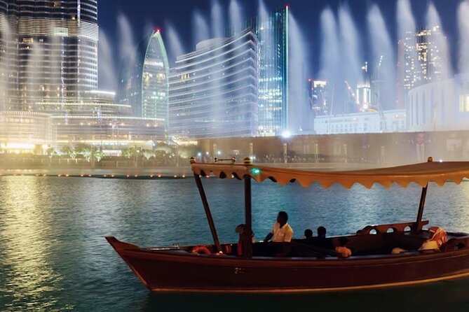 The Dubai Fountain Lake/Walk Bridge Ticket With Shared Transfers