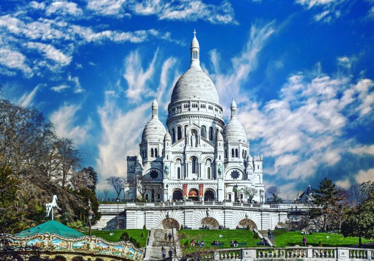 The Montmartre Walking Tour Experience