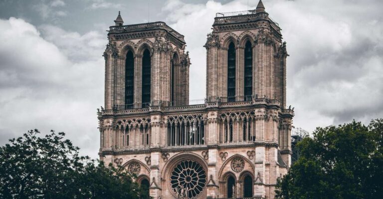 THE MONUMENTS OF PARIS WALKING TOUR FROM OPERA TO NOTRE DAME