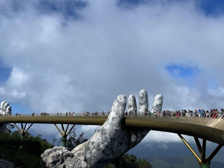 The Private Tour to the Golden Bridge and Hoi an by Night