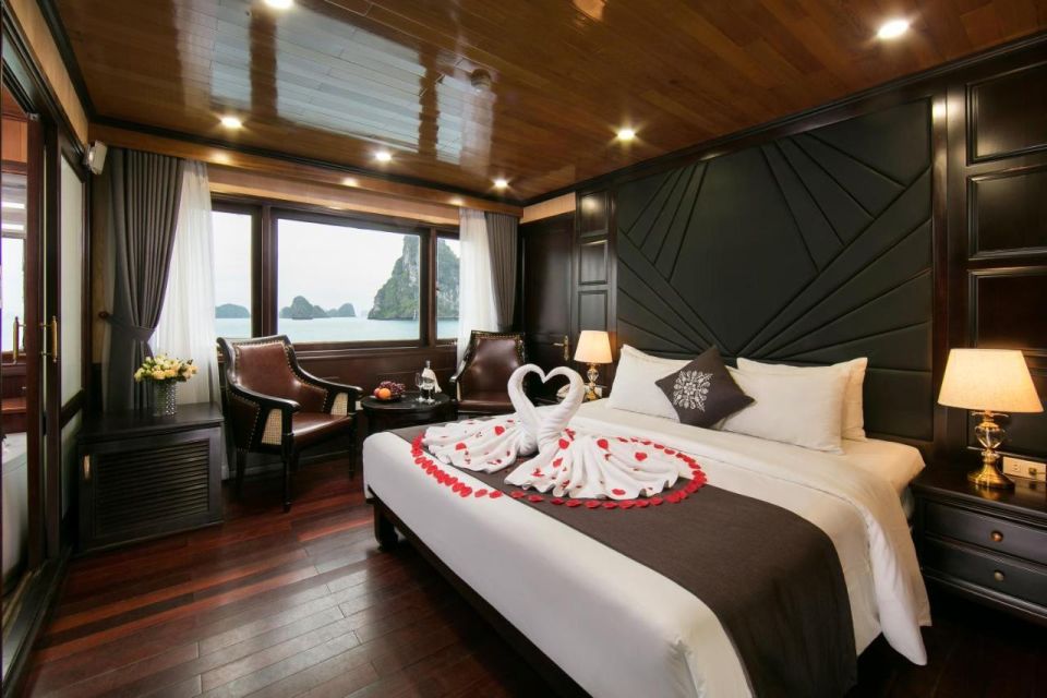 1 the queen 5 star cruise 2 days visiting ha long bay The Queen 5 Star Cruise - 2 Days Visiting Ha Long Bay