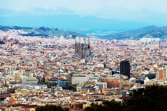 The Romantic Side of Barcelona (Fall in Love Again) – Private Tour With a Local