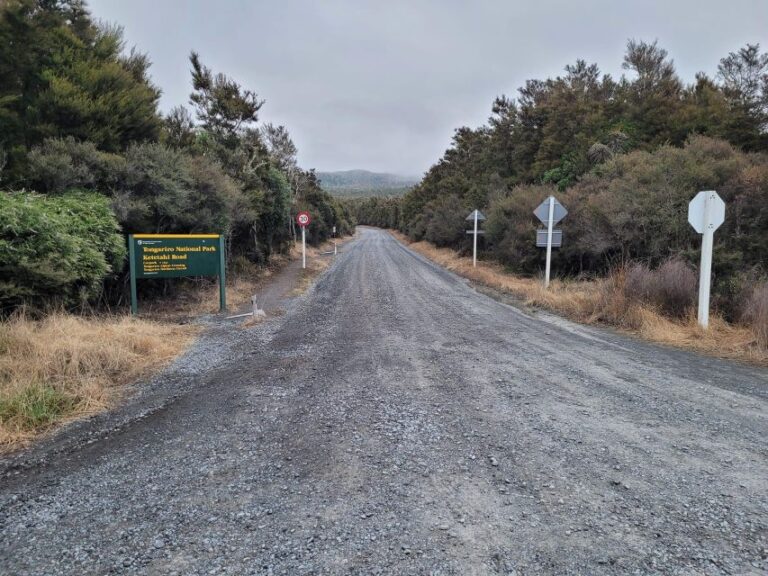 Tongariro Crossing: Ketetahi Park and Ride Shuttle to Start
