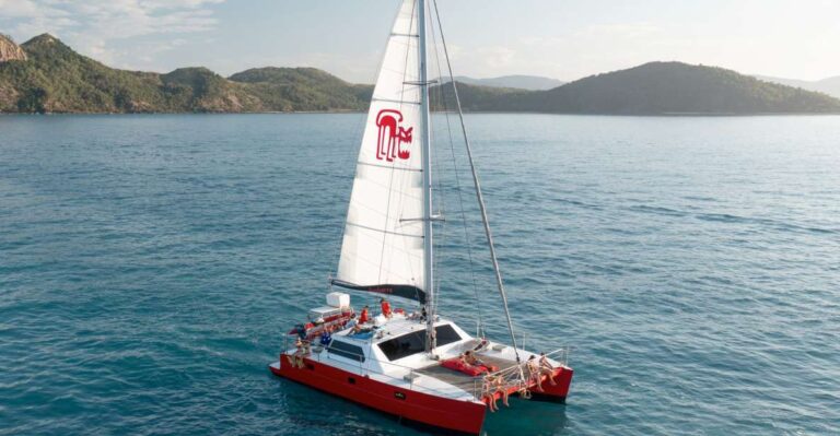 Tongarra: All-Inclusive Day Sail