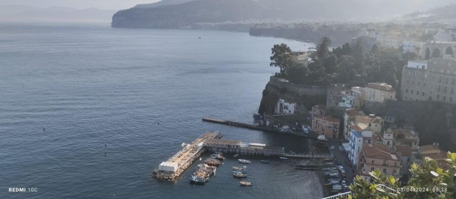 Tour Di Positano Sorrento and Pompeii From Naples