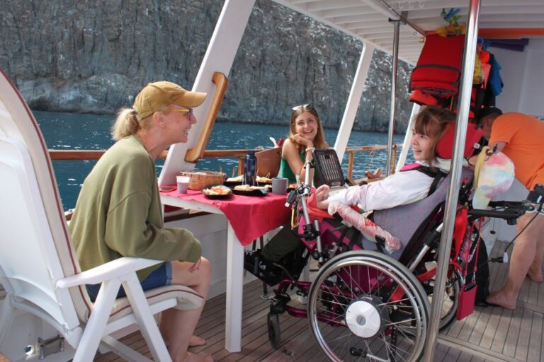 Tour Fishing Italian Food and Snorkelling in Accessible Boat
