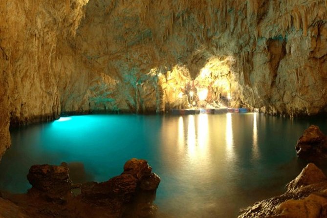 Tour of AmalfiEmerald GrottoPositano (FullDay 8h)