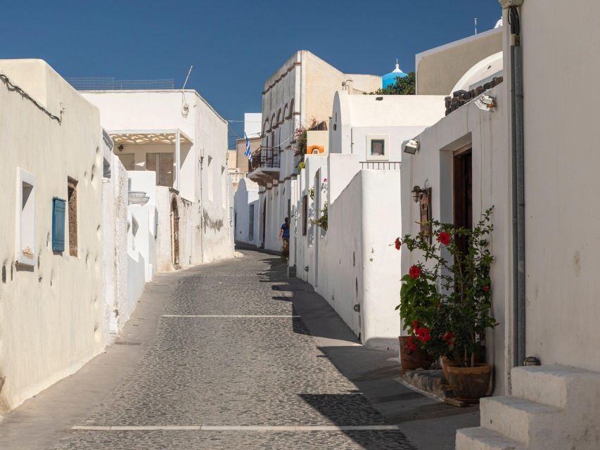 Tour of Santorini With a Local