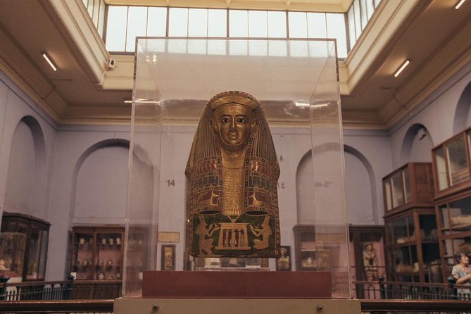 Tour to Pyramids & The Egyptian Museum