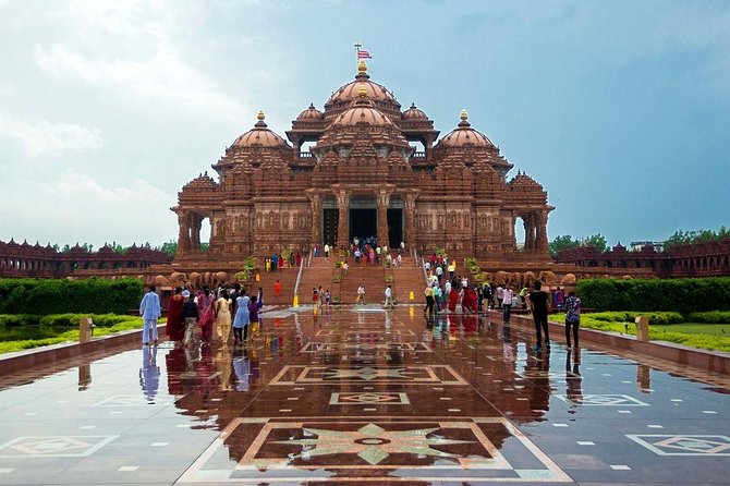 1 tour to swaminarayan akshardham guide delhi transfers 2 Tour To Swaminarayan Akshardham Guide & Delhi Transfers