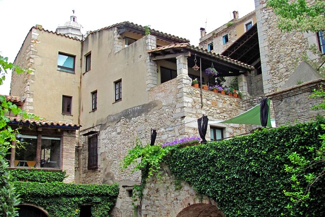 Touristic Highlights of Girona on a Private Half Day Tour With a Local