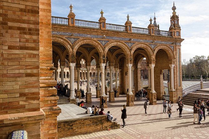 Touristic Highlights of Seville on a Private Full Day Tour With a Local