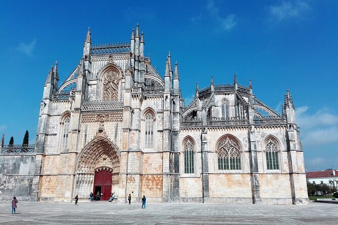 Transfer From Lisbon to Coimbra, Visiting Óbidos, Alcobaça, Batalha, and Tomar