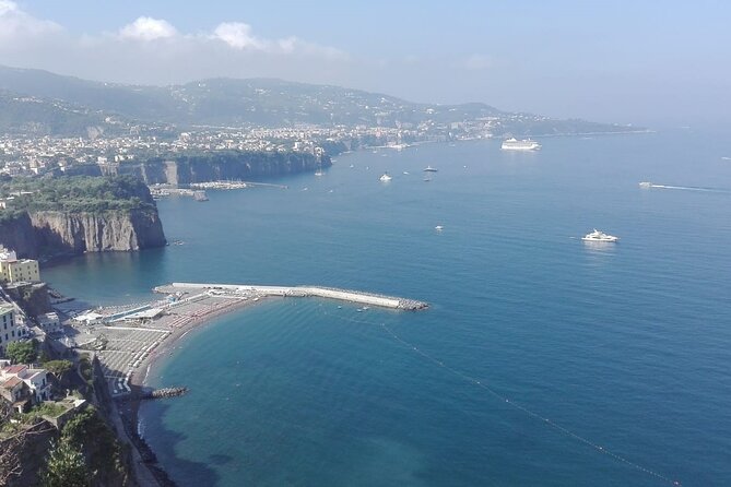 Transfer- Naples Train Station/Area to Positano With a Stop Sorrento