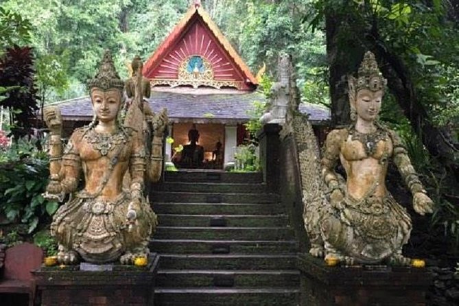 Trekking at the Monk Trail and Doi Suthep Temple Private Tour