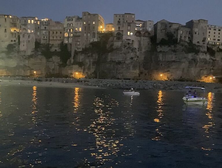 Tropea: Sunset Cruise to Capo Vaticano With Aperitif