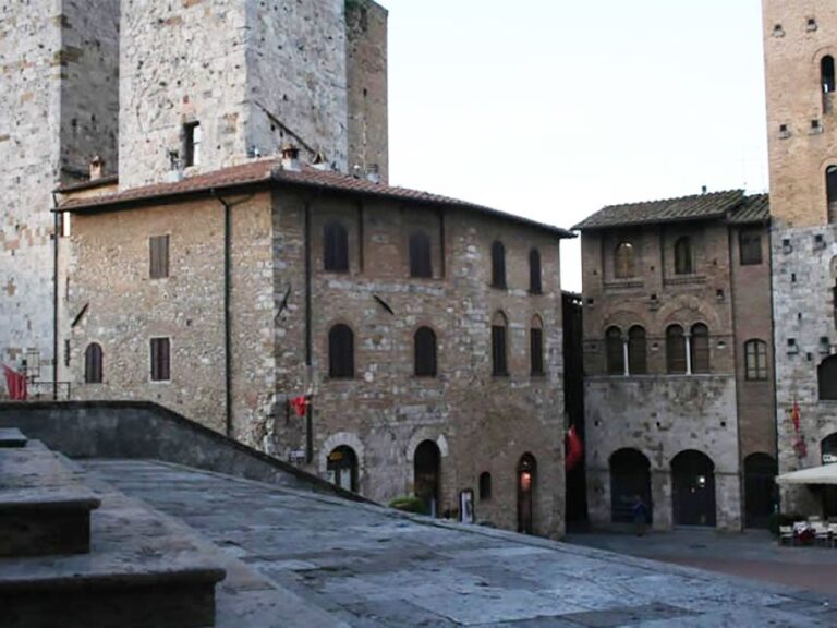 Tuscany: Private San Gimignano and Siena Excursion