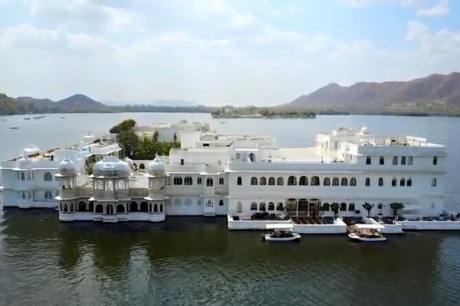 Udaipur City Full-Day Guided Sightseeing Tour