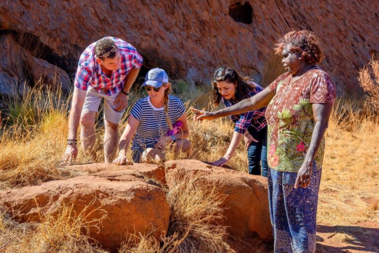 Uluru: Aboriginal Art & Culture Experience