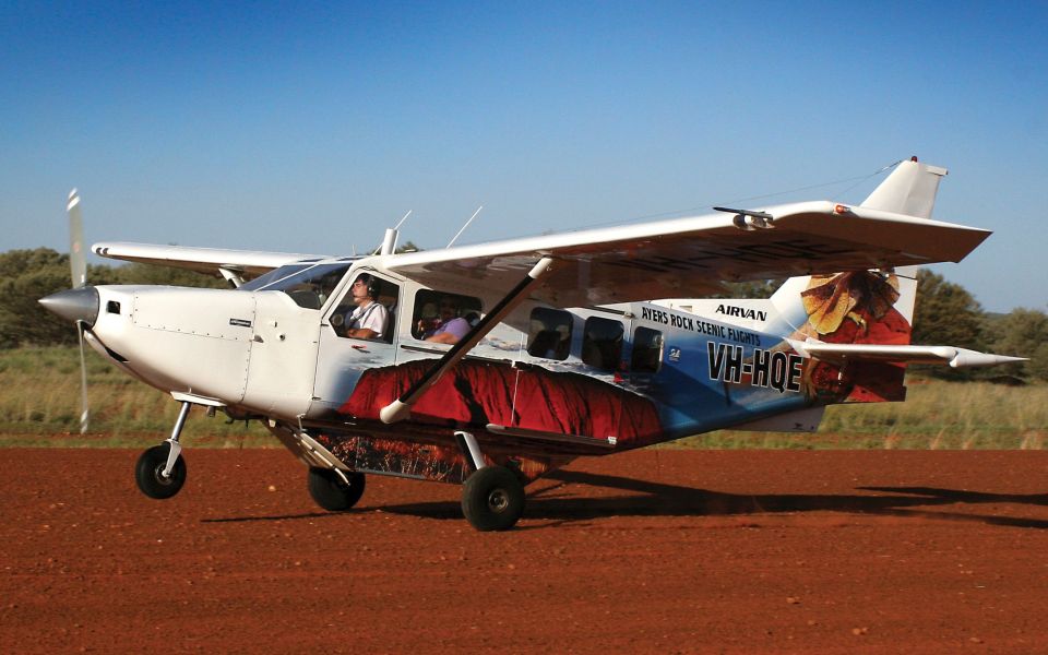 1 uluru kata tjuta lake amadeus kings canyon scenic flight Uluru, Kata Tjuta, Lake Amadeus & Kings Canyon Scenic Flight